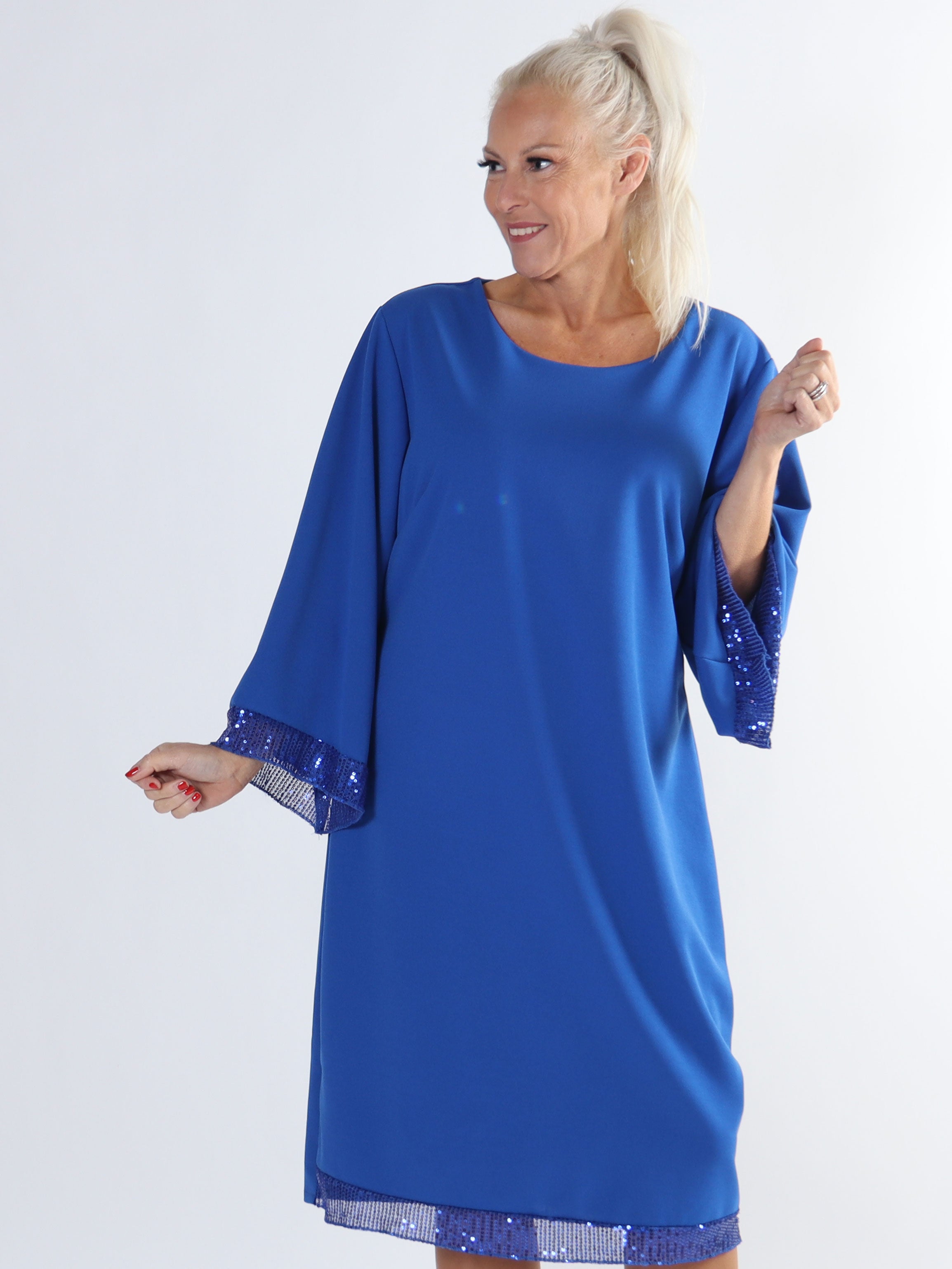 Lanza - Fin plus size kjole detaljeret med paillet kanter